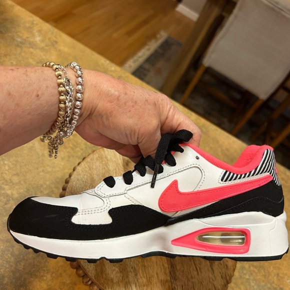 Nike Air Max St White, Black and Neon Sneakers - Picture 5 of 13